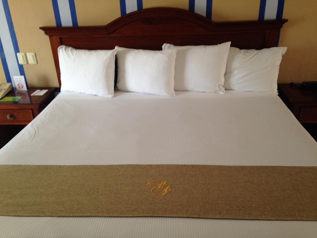 Hotel Plaza Colonial Campeche Quarto foto