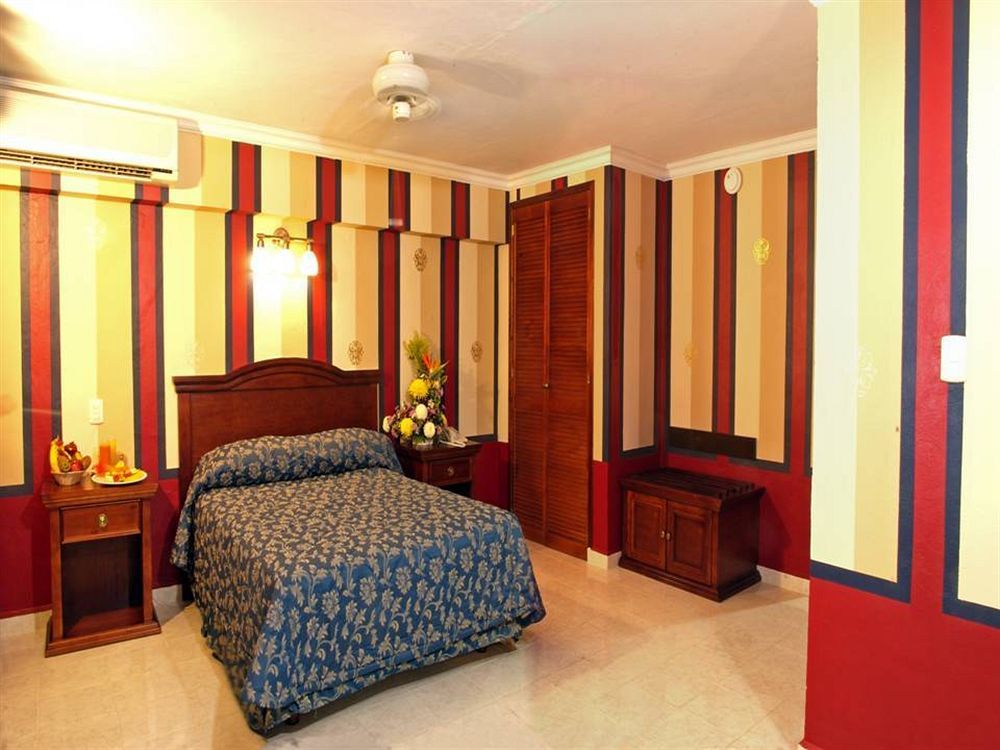 Hotel Plaza Colonial Campeche Exterior foto