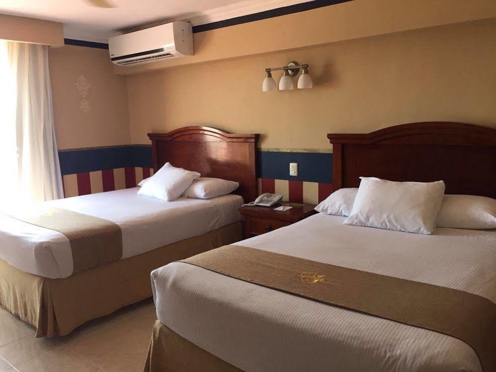 Hotel Plaza Colonial Campeche Exterior foto